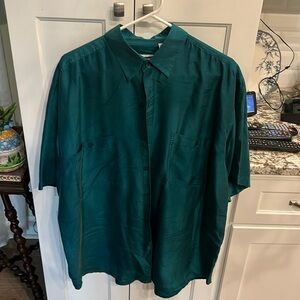 100% silk In Private short sleeve dress shirt 👔